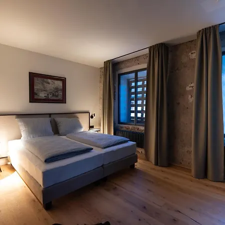 Alte Zollstation- Historical Building فندق 4*