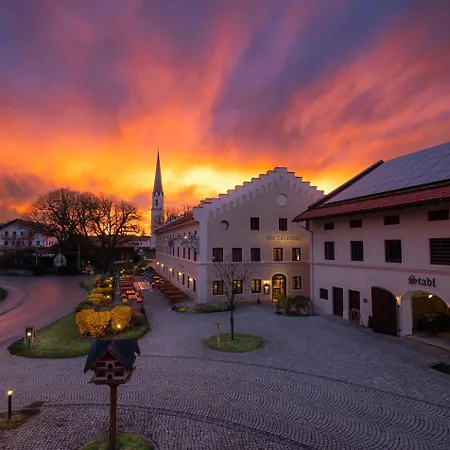 Hotel Alte Zollstation- Historical Building Pittenhart
