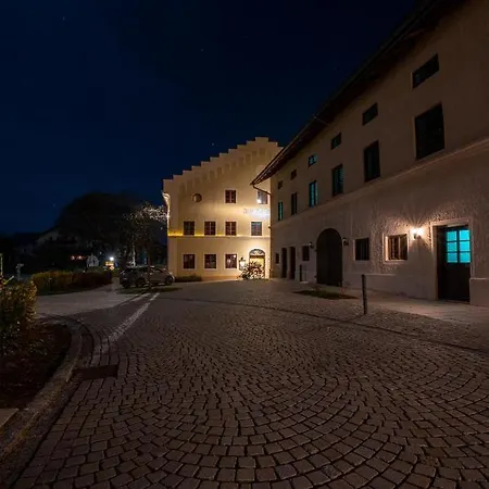 Alte Zollstation- Historical Building Pittenhart