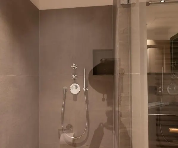 מלון Alte Zollstation- Historical Building 4*